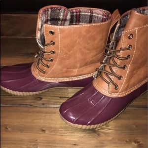 Boutique duck boots
